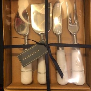 POTTERY BARN White Marble Cheese Knives MINT